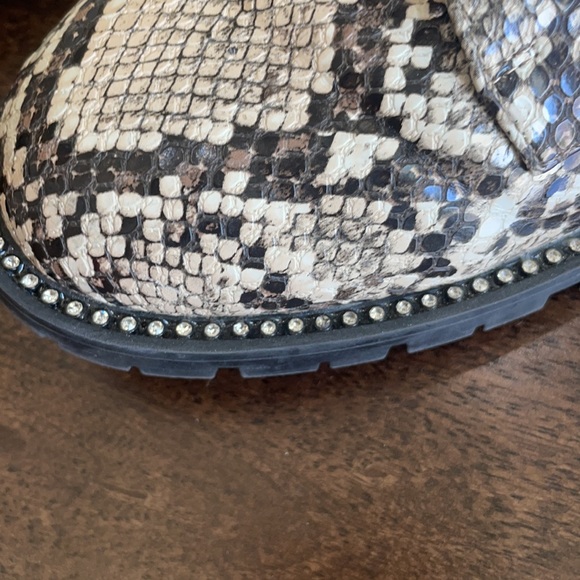 EXPRESS SNAKE PRINT MOTO BOOTS.. USED ONCE, SZ 10 - Picture 4 of 11